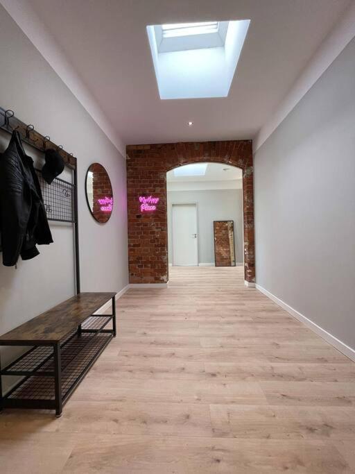 Loft 7 15Min Hbf 2Br Smart Tv Wifi Apartman Lipcse Kültér fotó