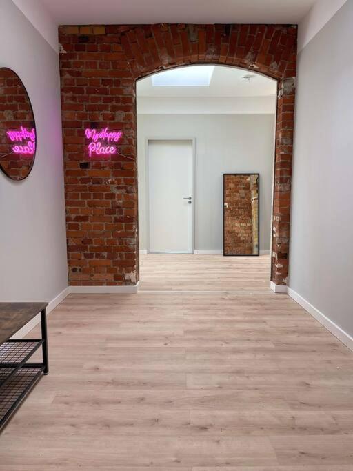 Loft 7 15Min Hbf 2Br Smart Tv Wifi Apartman Lipcse Kültér fotó